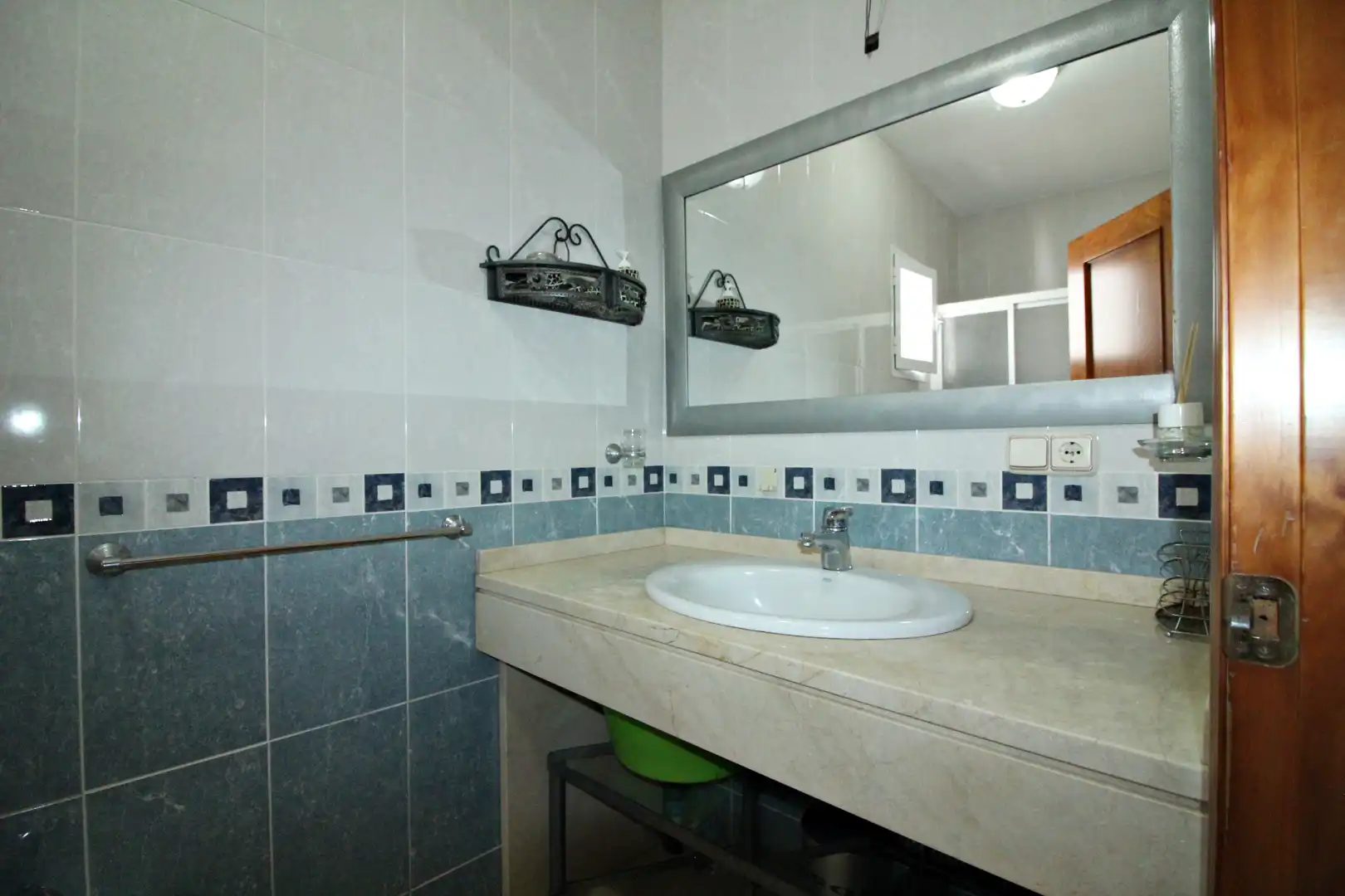 Baño de Piso en venta en Almonte con Aire acondicionado, Terraza y Trastero