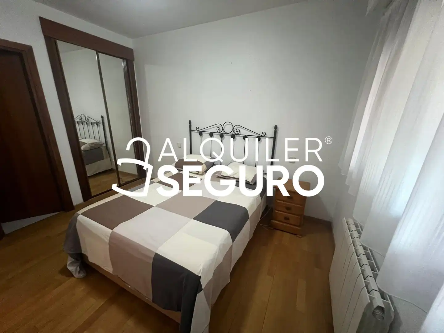 Habitación de Piso de alquiler en Madrid con Aire acondicionado, Calefacción y Piscina