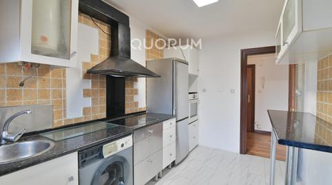 Foto 2 de Piso en venta en Galdakao, Bizkaia