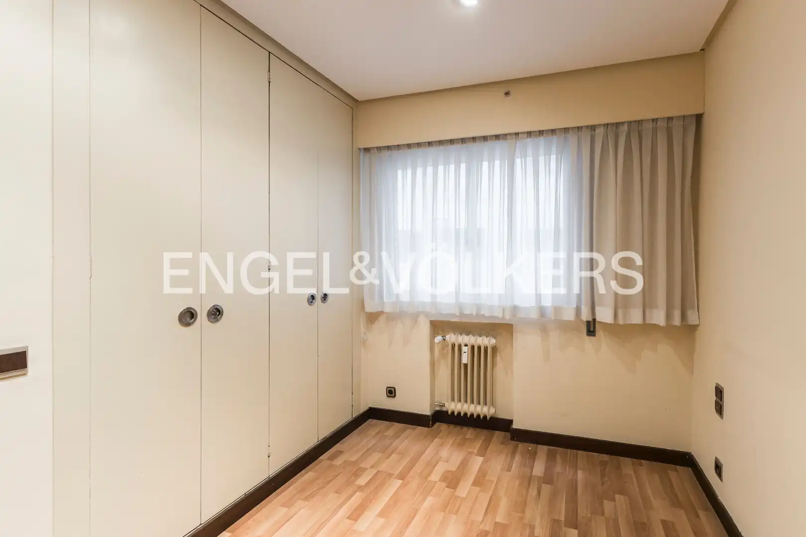 Flat for sale in Madrid  with Heating, Private garden and Terrace