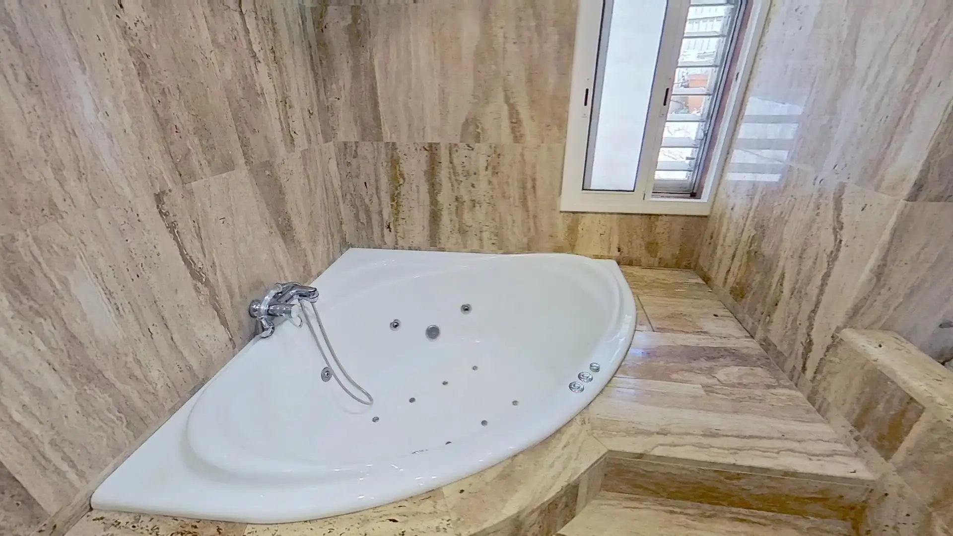 Chalet con piscina en venta en Torrelles de Llobregat, imagen 13