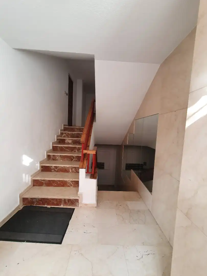 Apartamento de alquiler en Granada con Aire acondicionado, Calefacción y Terraza