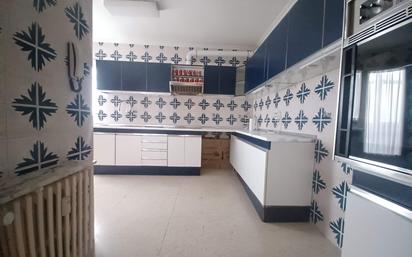 Kitchen of Flat for sale in Valladolid Capital  with Terrace