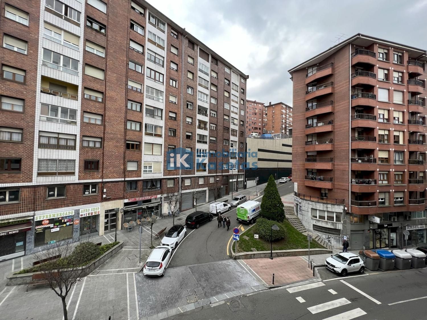 Exterior view of Flat for sale in Basauri   with Heating, Terrace and Furnished