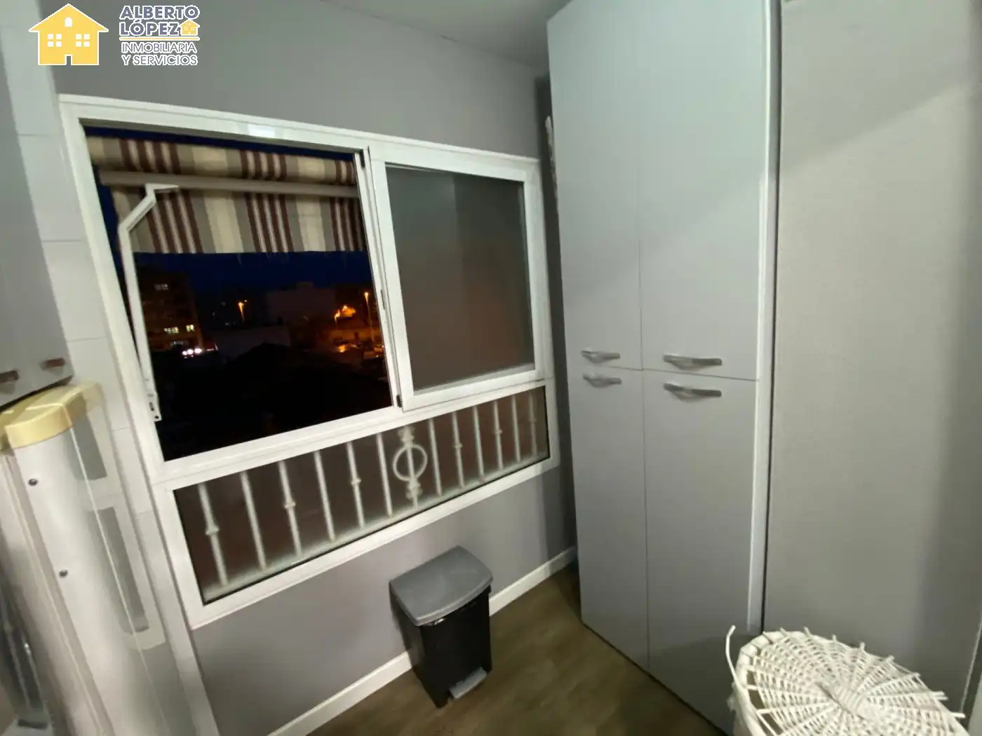Dormitori de Pis de lloguer en Elche / Elx amb Aire condicionat, Calefacció i Moblat