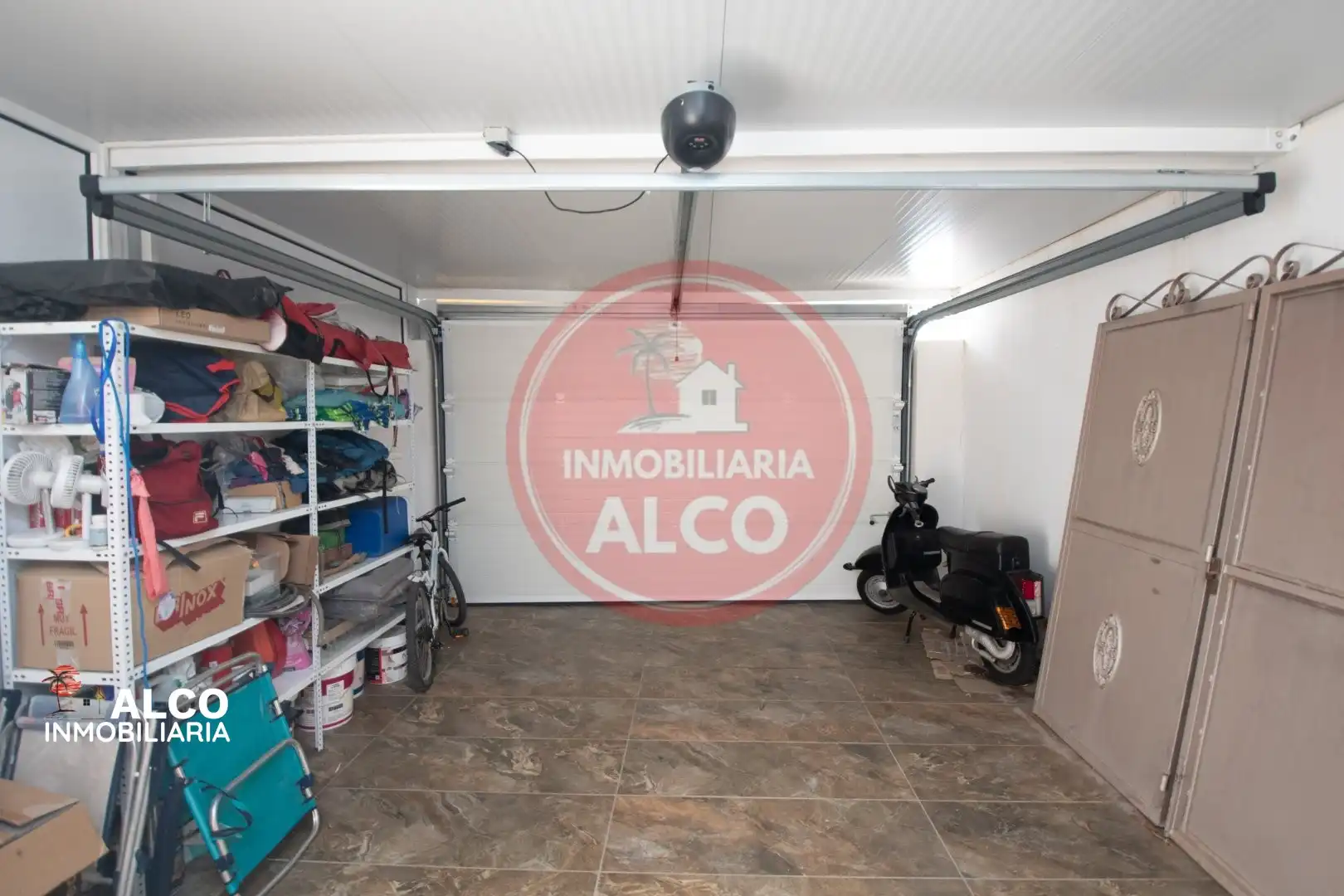 Aparcament de Casa o xalet en venda en Torrox amb Terrassa i Piscina