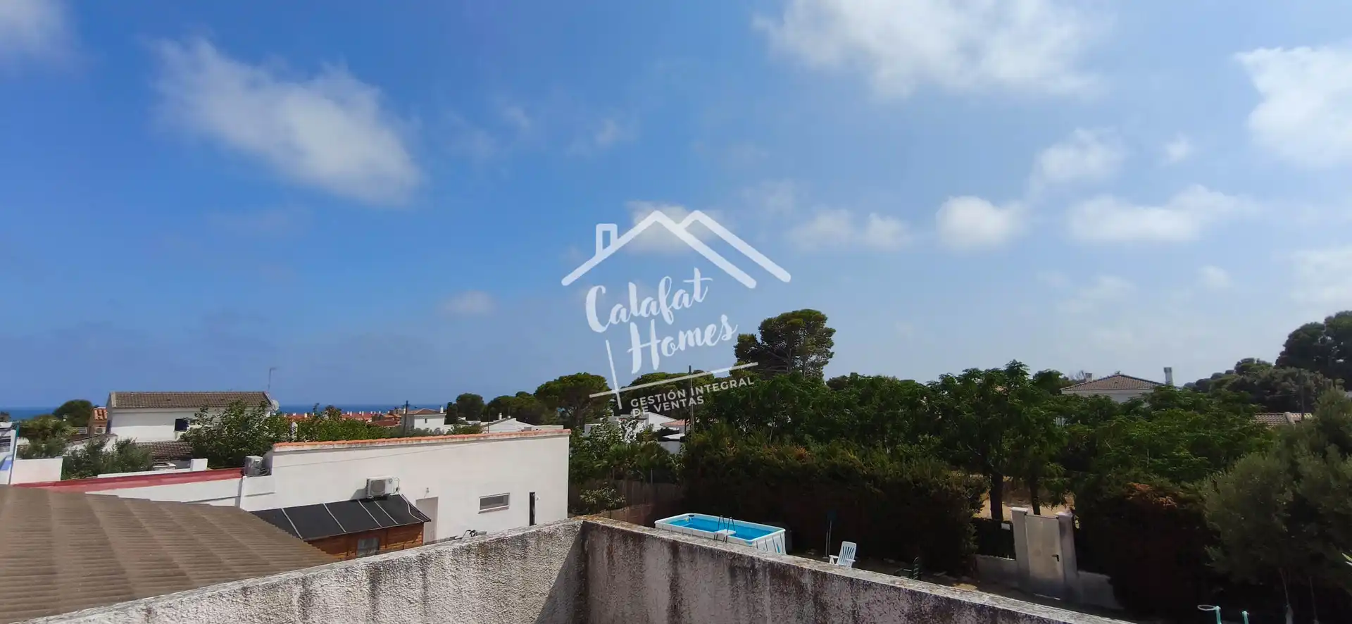 Vista exterior de Casa o xalet en venda en L'Ametlla de Mar  amb Aire condicionat, Calefacció i Jardí privat