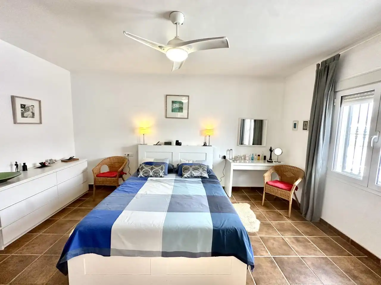 Habitación de Casa adosada en venta en Humilladero con Aire acondicionado, Terraza y Trastero