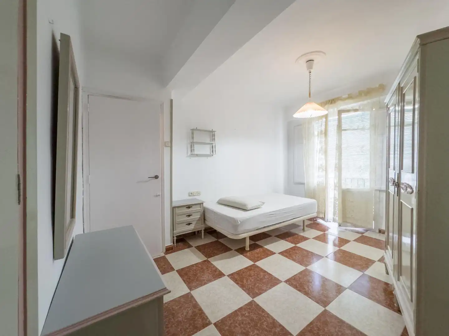 Habitación de Piso en venta en Granada con Aire acondicionado, Calefacción y Terraza