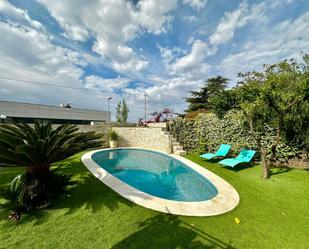 Swimming pool of House or chalet for sale in Badalona  with Air Conditioner, Heating and Private garden