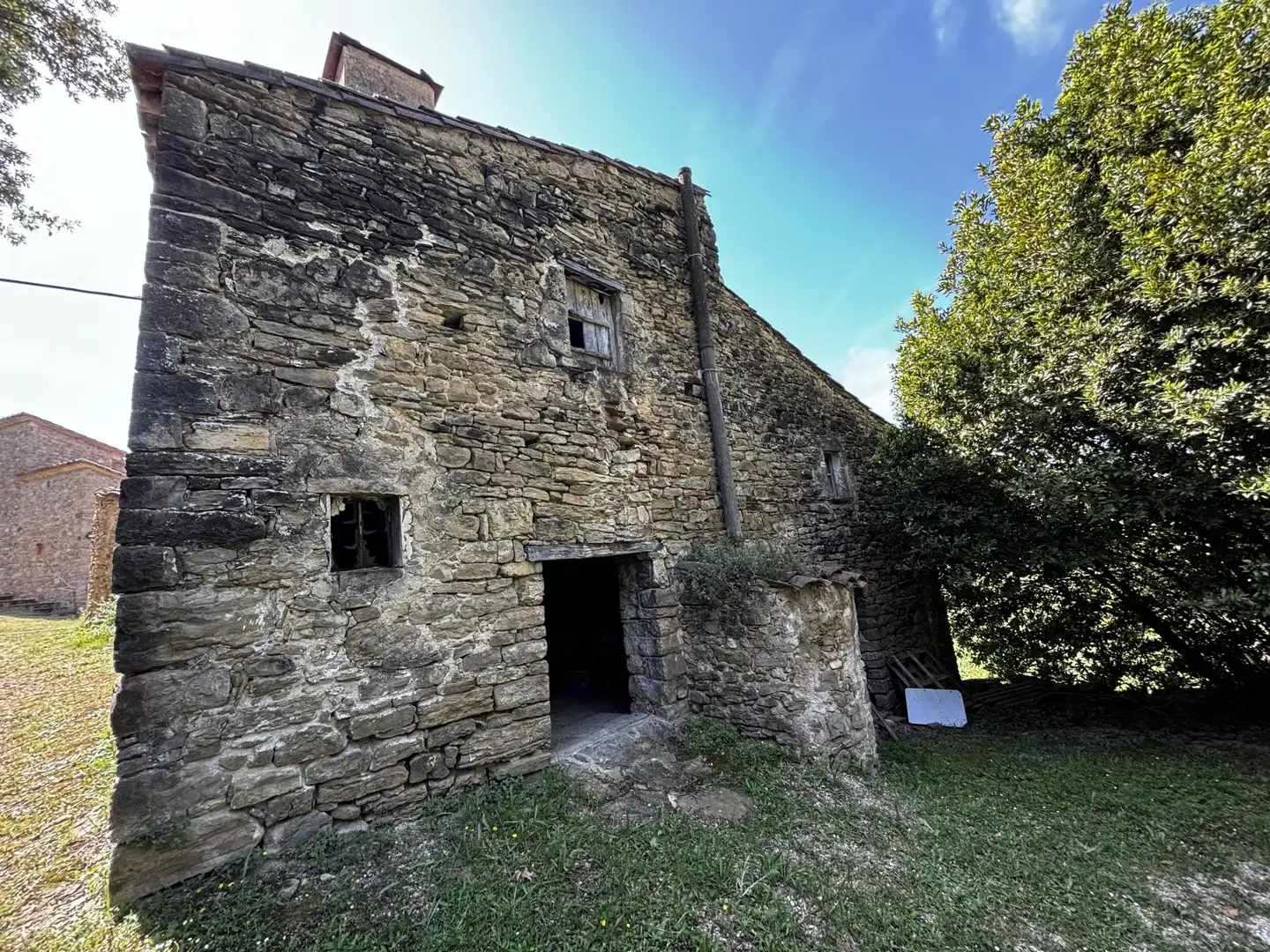 Exterior view of Country homes for sale in Sant Aniol de Finestres  with Terrace and Swimming Pool