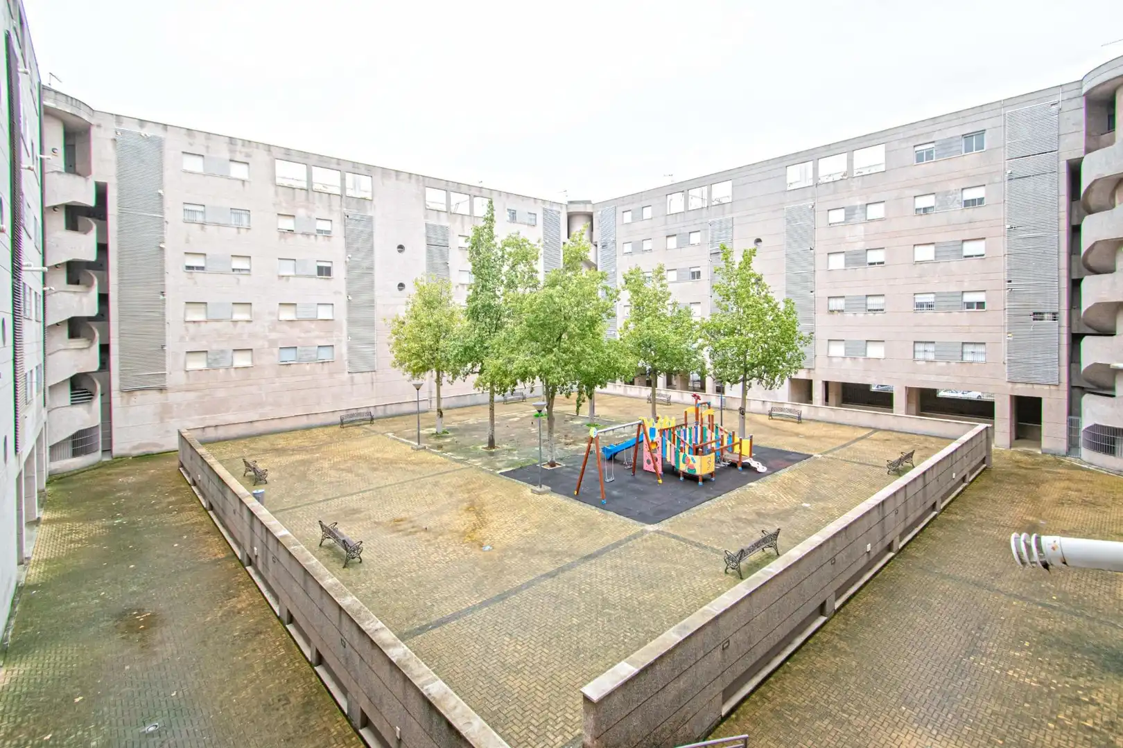 Exterior view of Flat for sale in Sevilla  with Air Conditioner, Storage room and Balcony