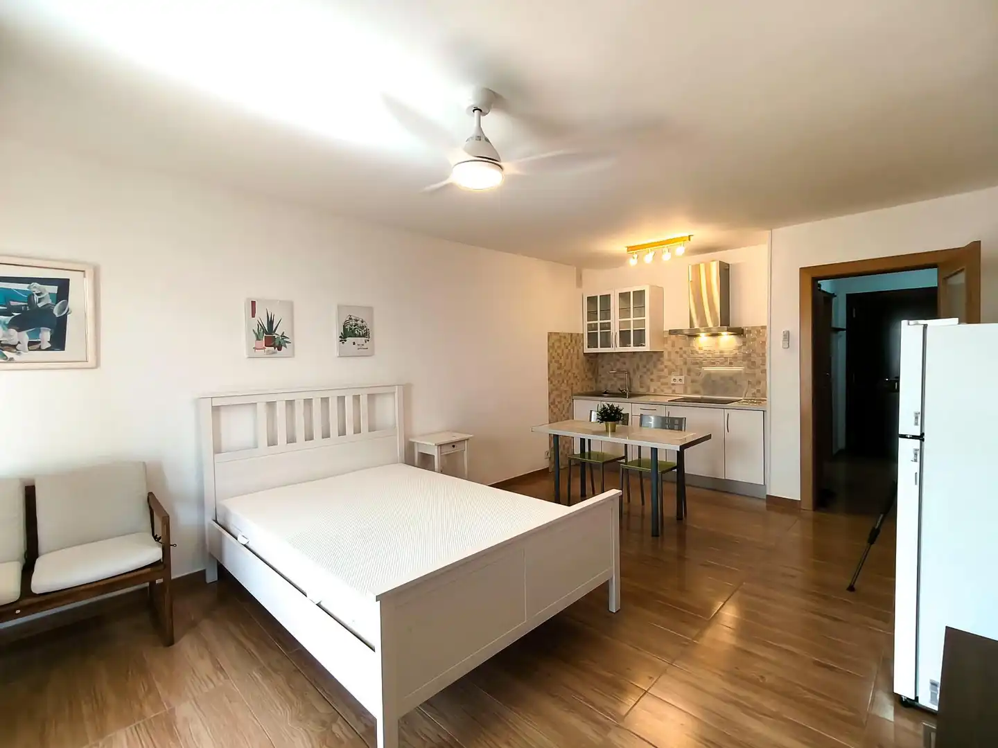 Studio mit Aufzug zur Miete in Calle MARINA, imagen 2