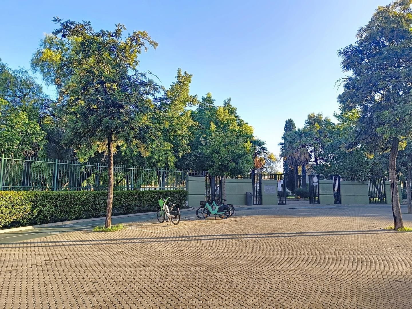 Vista exterior de Pis en venda en  Sevilla Capital amb Aire condicionat i Calefacció