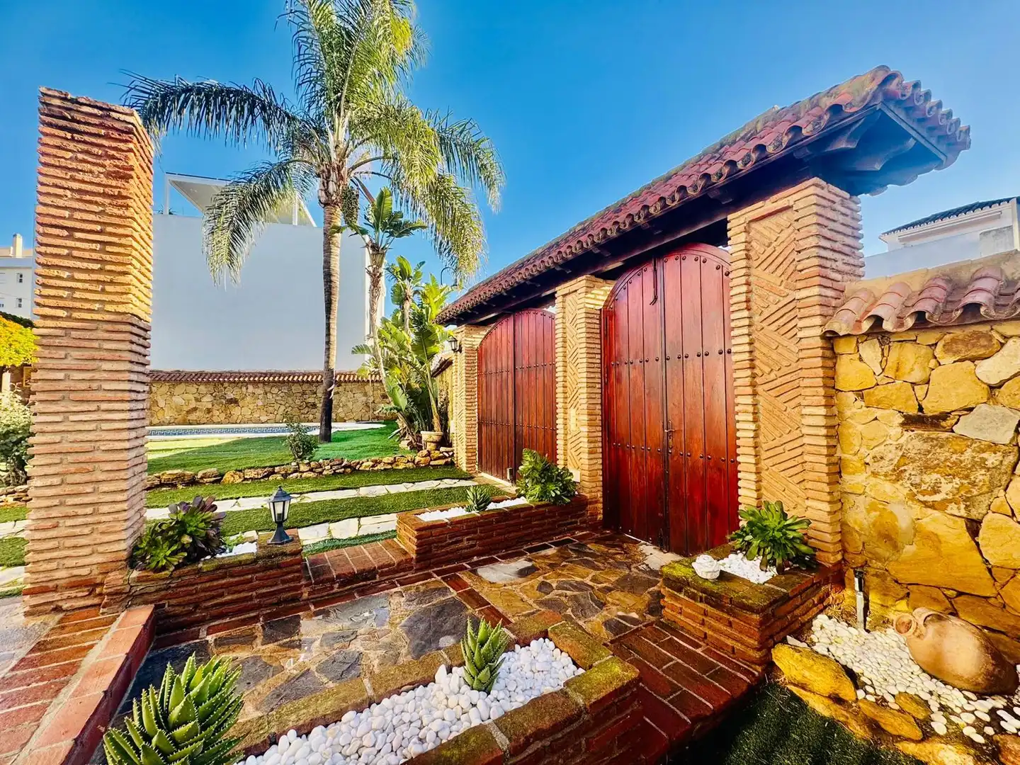Chalet con terraza en venta en Calle Río Guadiaro 13, imagen 60
