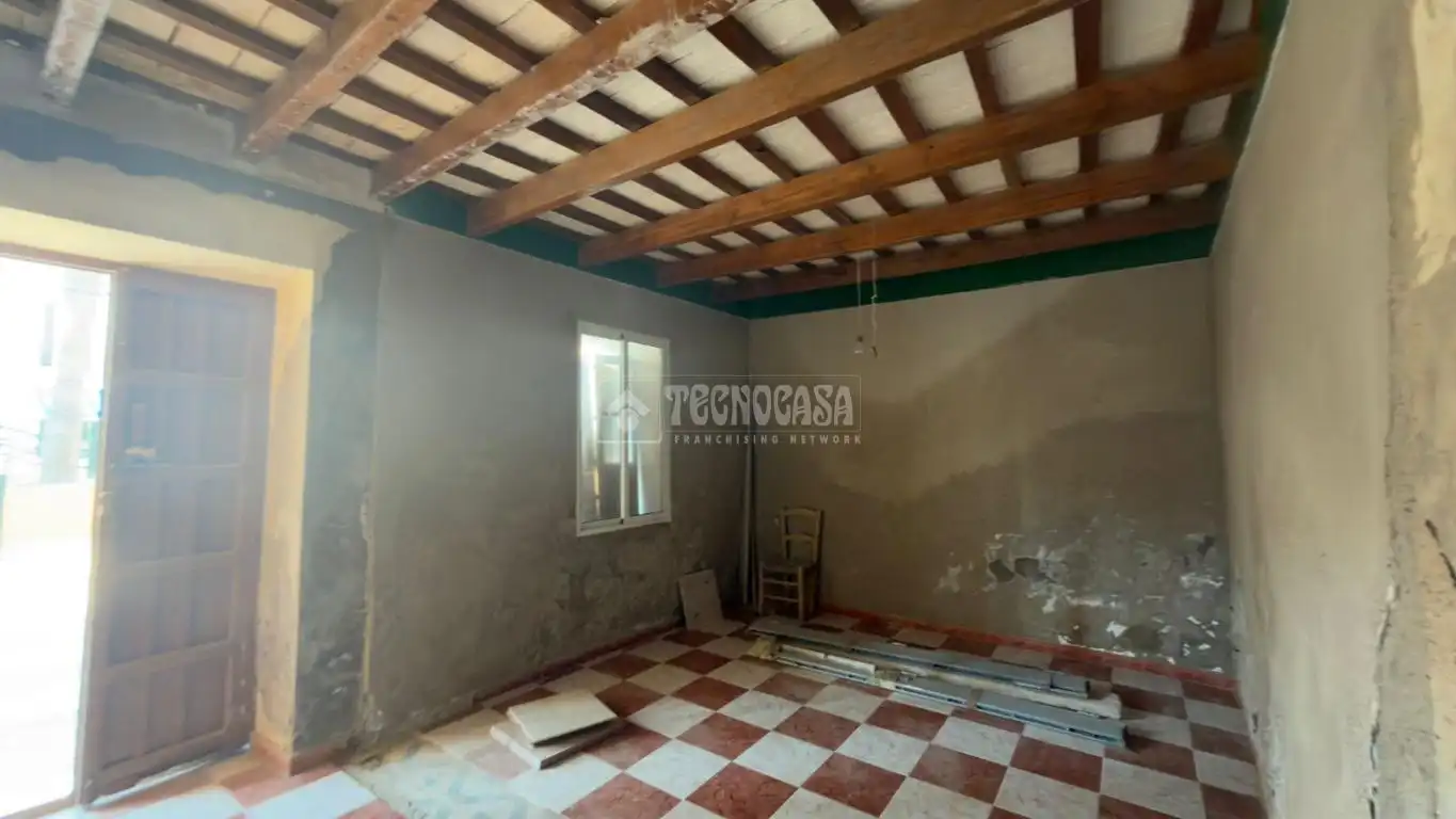 Casa o chalet en venta en La Lantejuela  con Balcón