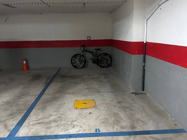 Garaje en Alquiler en Calle Vela, 1 en Zona Centro Comercial Torrequebrada