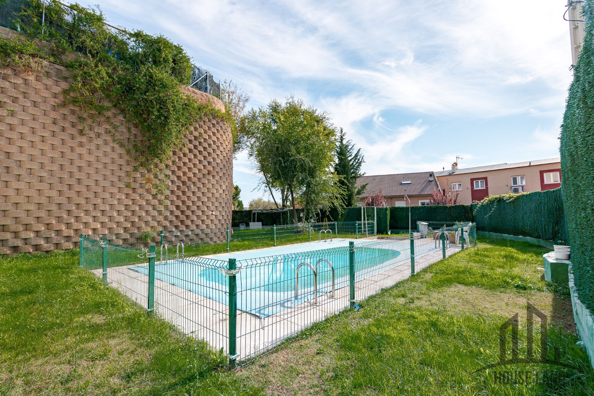 Swimming pool of Single-family semi-detached for sale in Algete  with Air Conditioner, Heating and Private garden