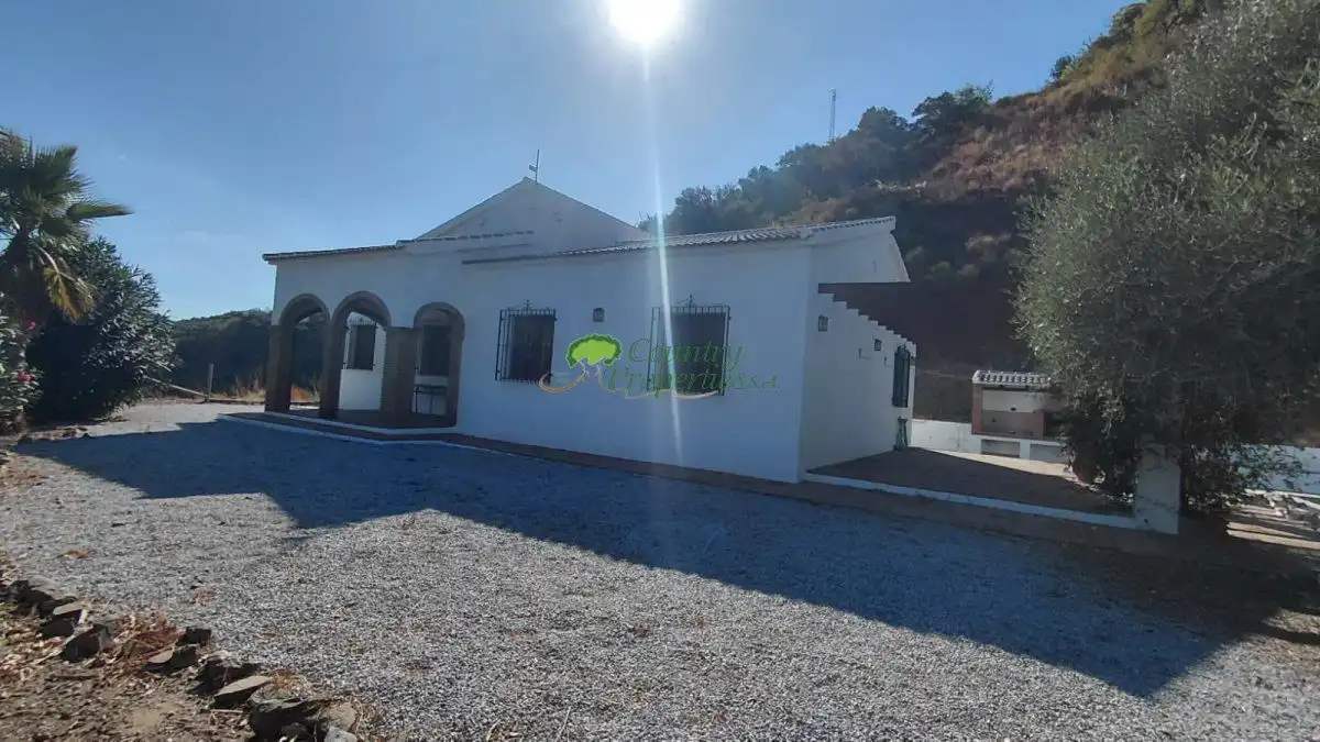 Finca rústica en venda a Árchez