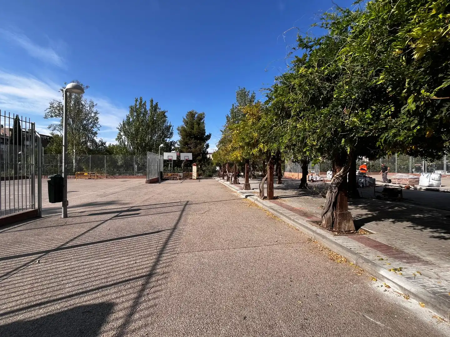 Vista exterior de Garatge en venda en Madrid