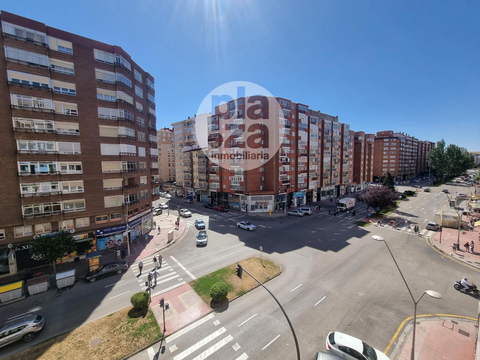 Vista exterior de Pis en venda en Burgos Capital amb Calefacció i Terrassa