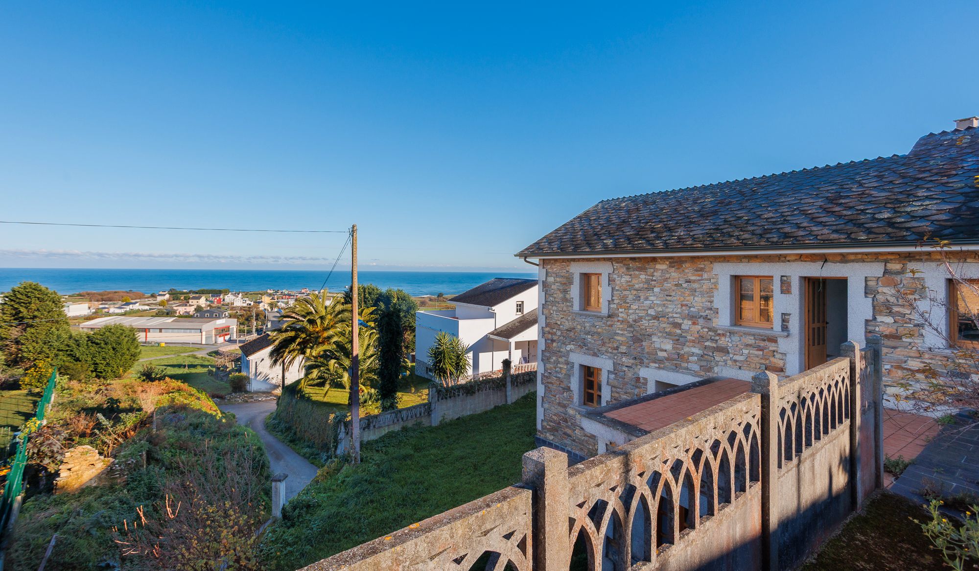 Vista exterior de Finca rústica en venda en Foz amb Moblat