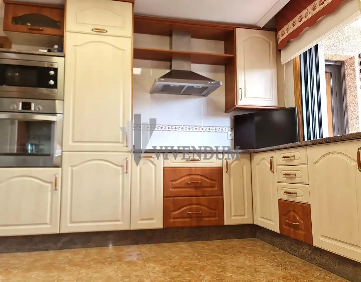 Cocina de Piso en venta en Salceda de Caselas con Calefacción y Balcón
