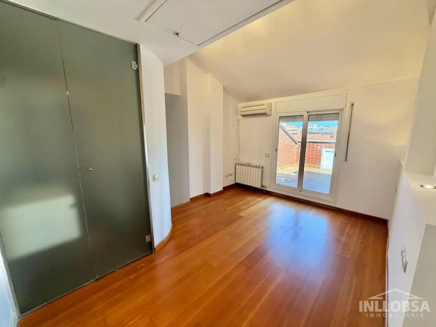 Habitación de Dúplex en venta en Manresa con Aire acondicionado, Calefacción y Parquet