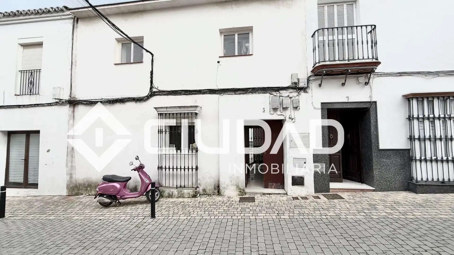 Vista exterior de Estudio en venta en Lebrija