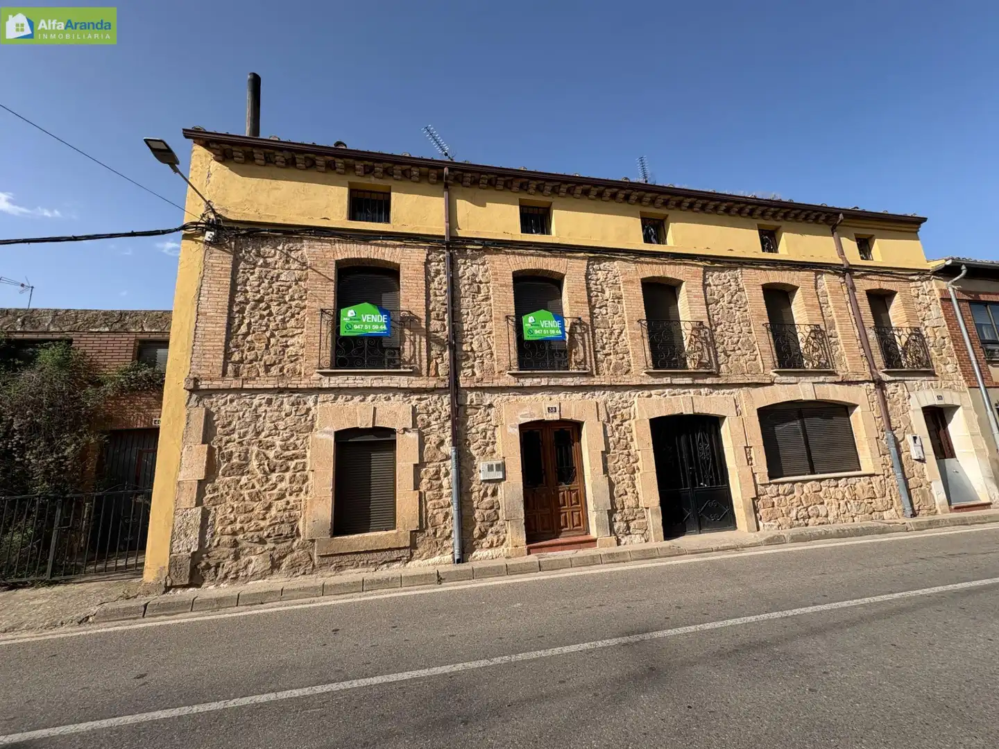 Vista exterior de Finca rústica en venda en Zazuar amb Jardí privat i Balcó