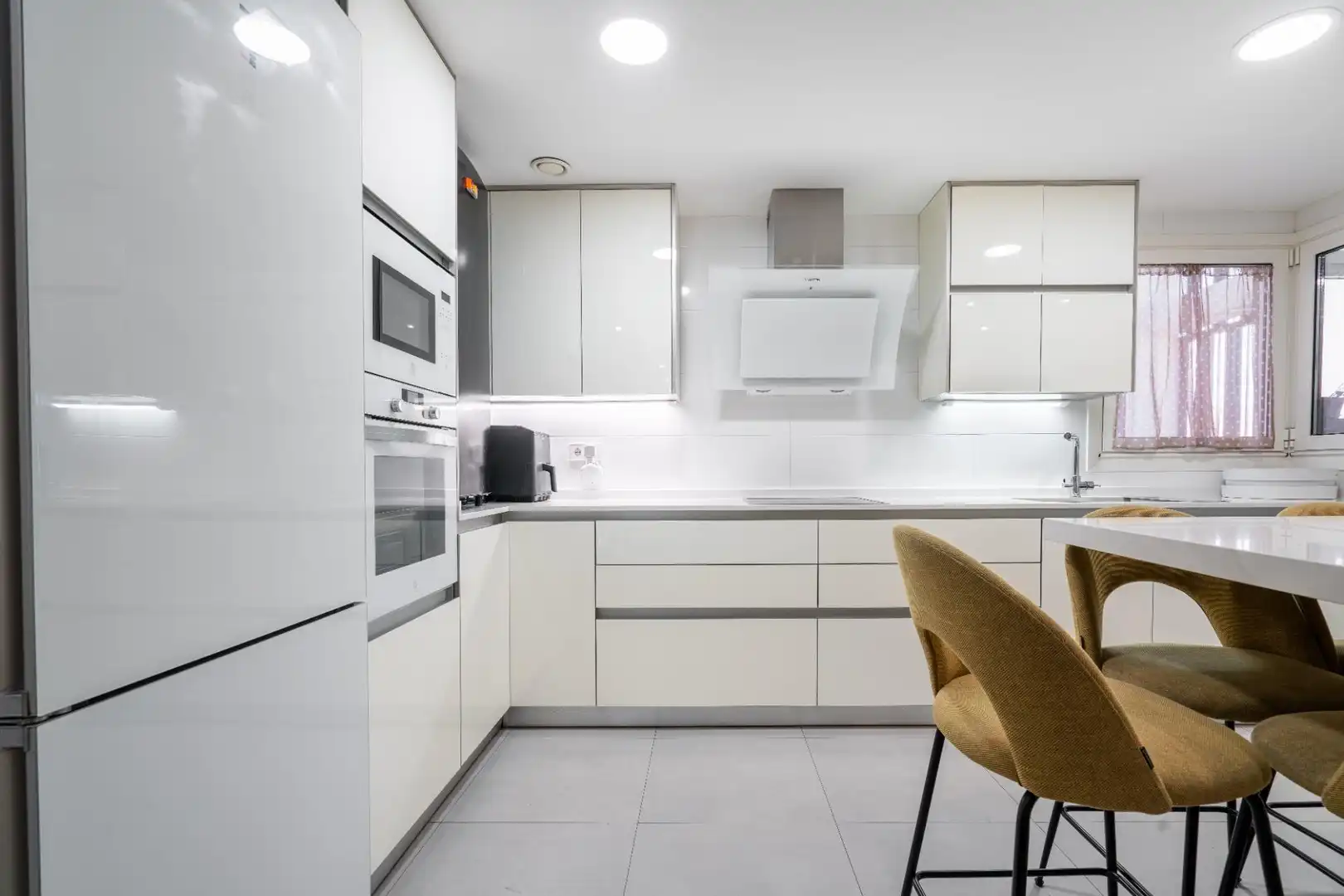 Cocina de Piso en venta en Almería con Aire acondicionado, Calefacción y Jardín privado