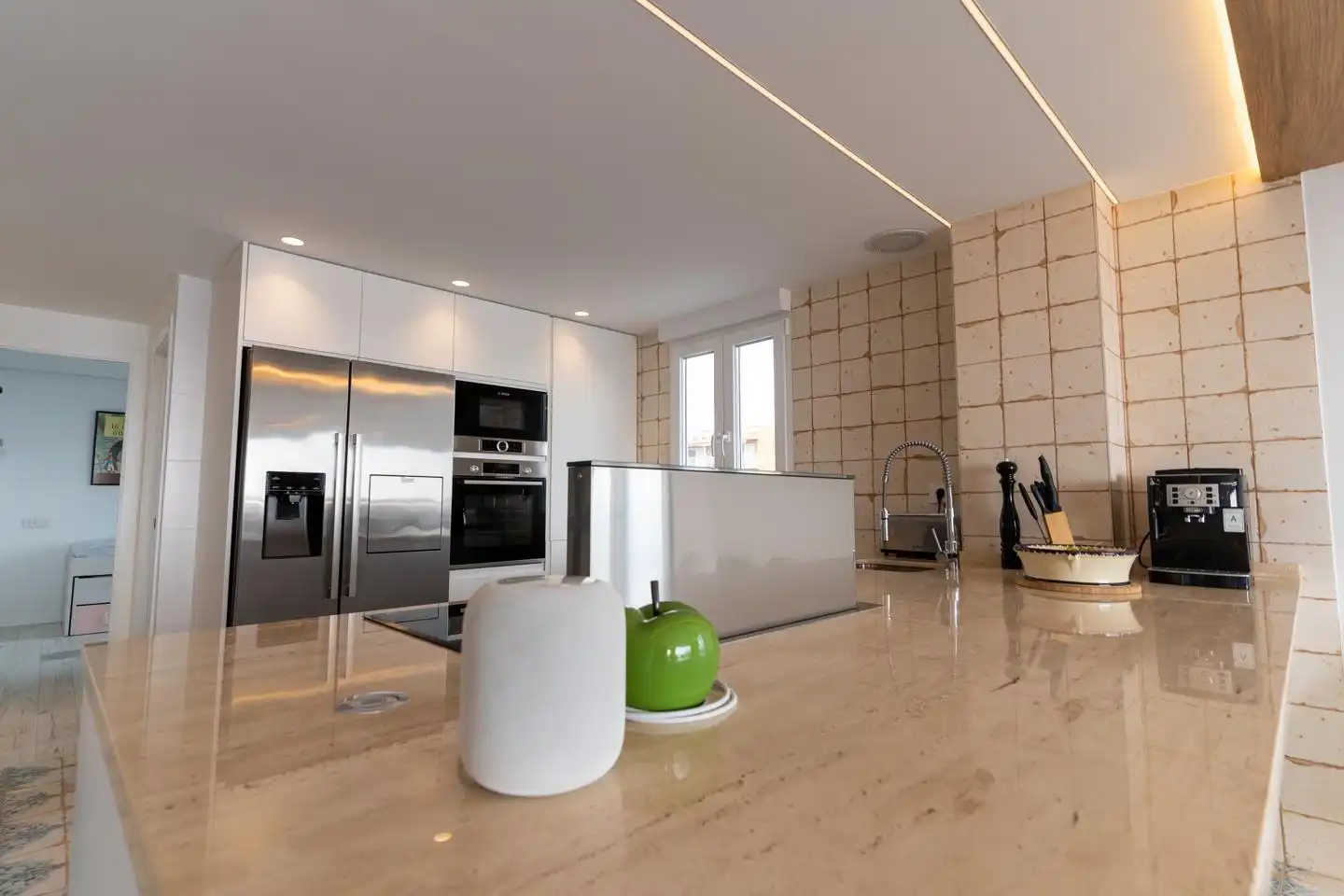 Küche von Wohnung zum Verkauf in Santa Pola mit Klimaanlage, Heizung und Terrasse
