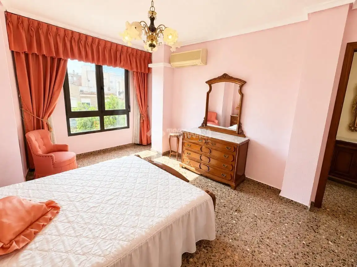 Habitación de Piso en venta en Torrent con Balcón