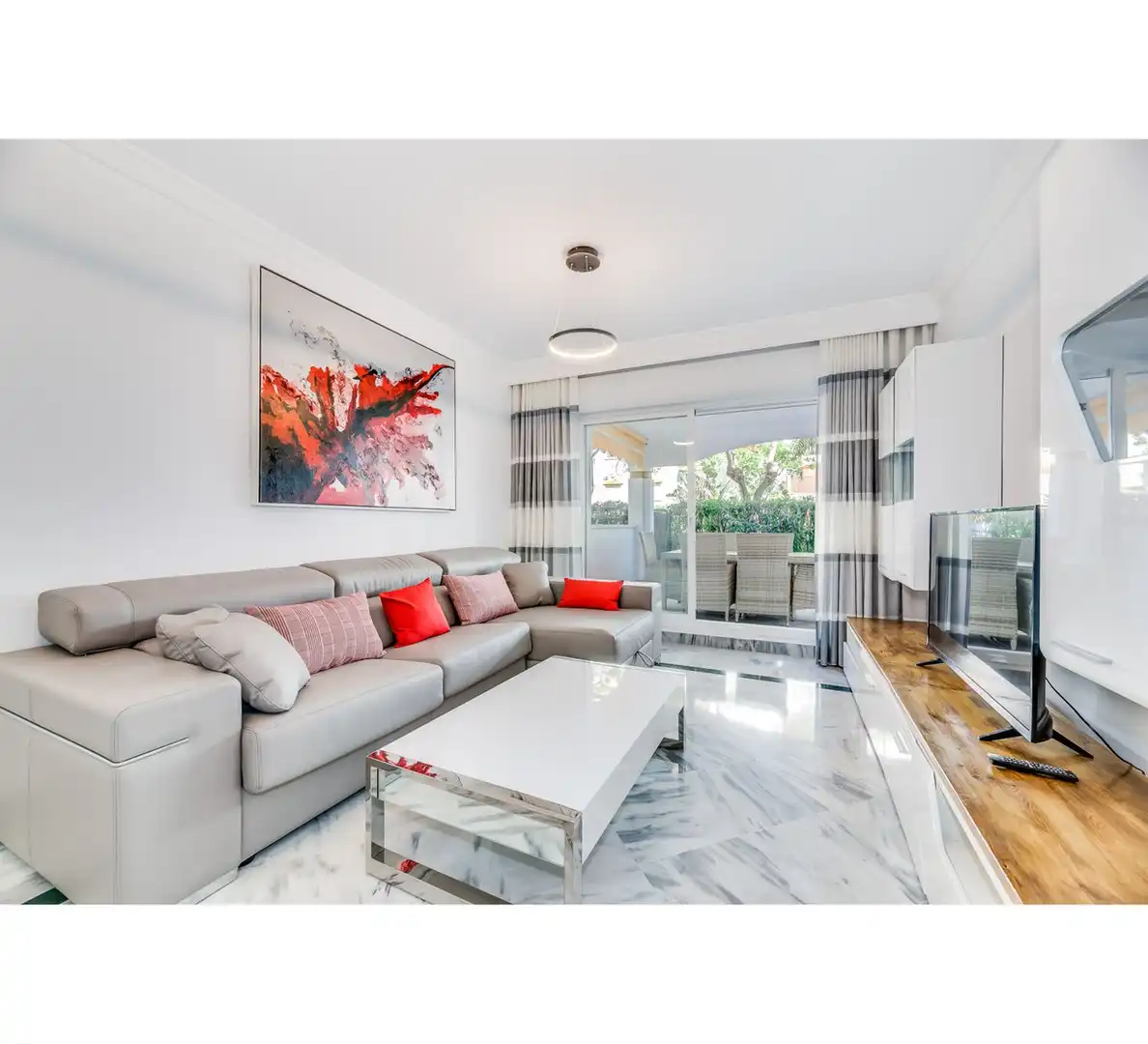 Piso con ascensor en venta en Nueva Andalucía, imagen 3