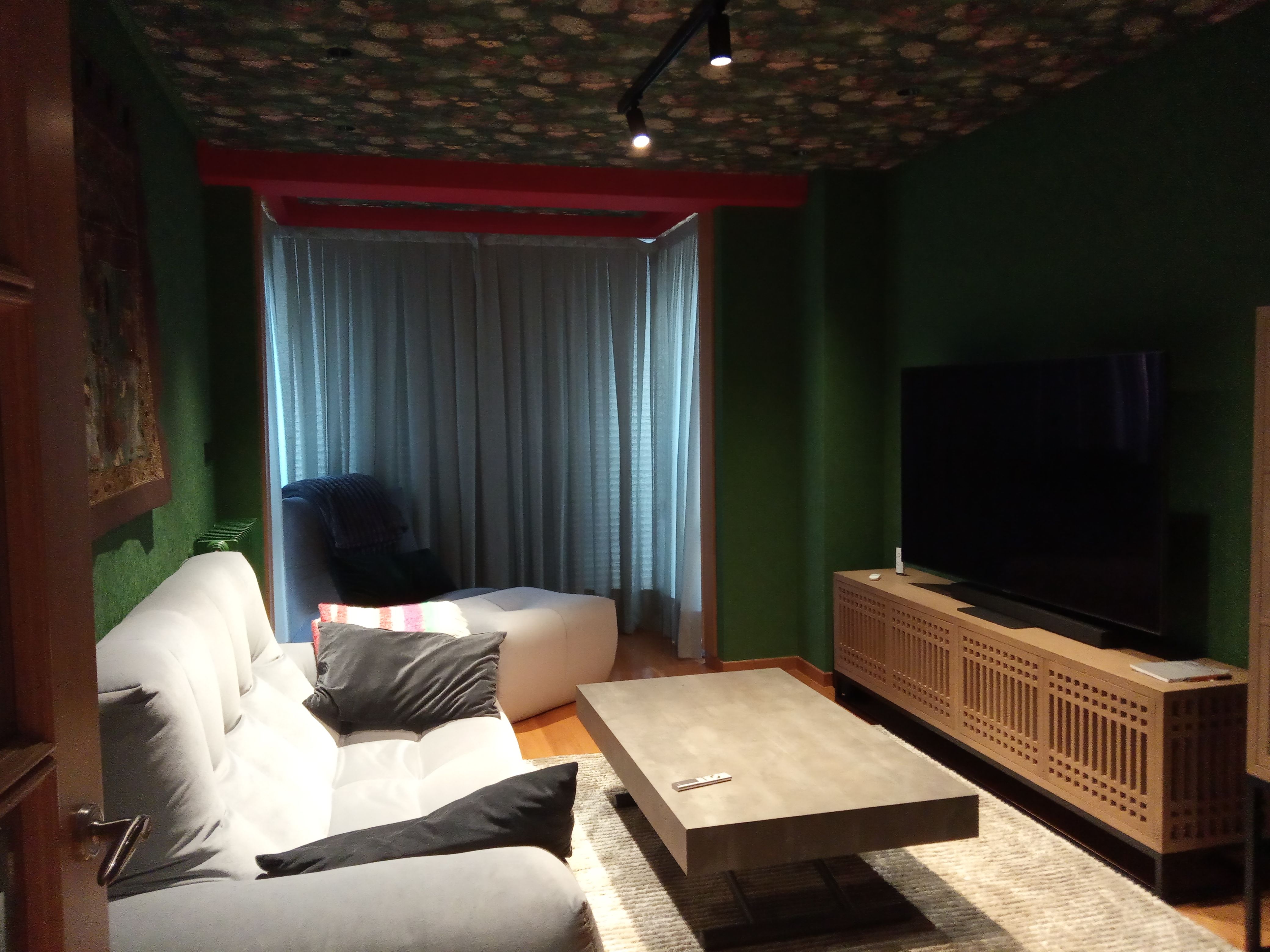 Sala d'estar de Pis en venda en Ourense Capital  amb Calefacció i Traster