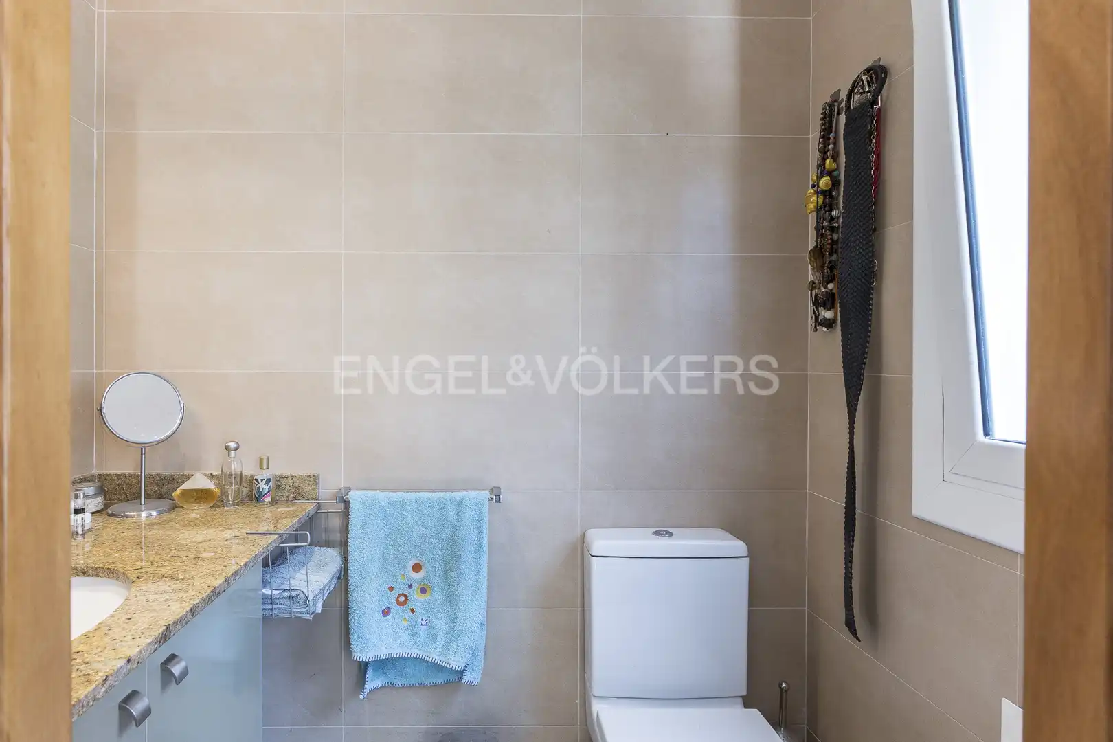 Bathroom of Houses for sale in Barcelona  with Air Conditioner, Heating and Terrace