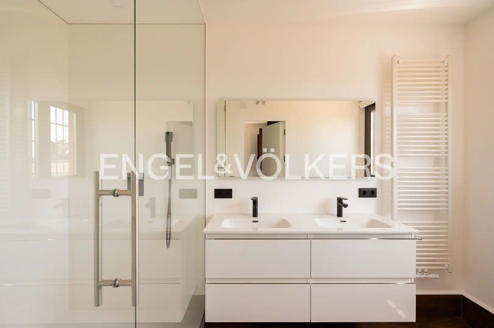 Baño de Casa o chalet en venta en Villaviciosa de Odón con Aire acondicionado, Calefacción y Jardín privado