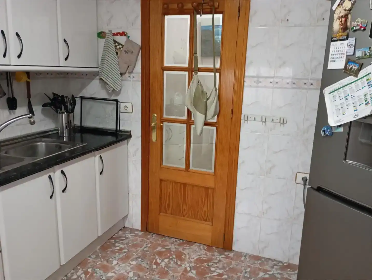 Cuina de Casa adosada en venda en Blanca amb Balcó