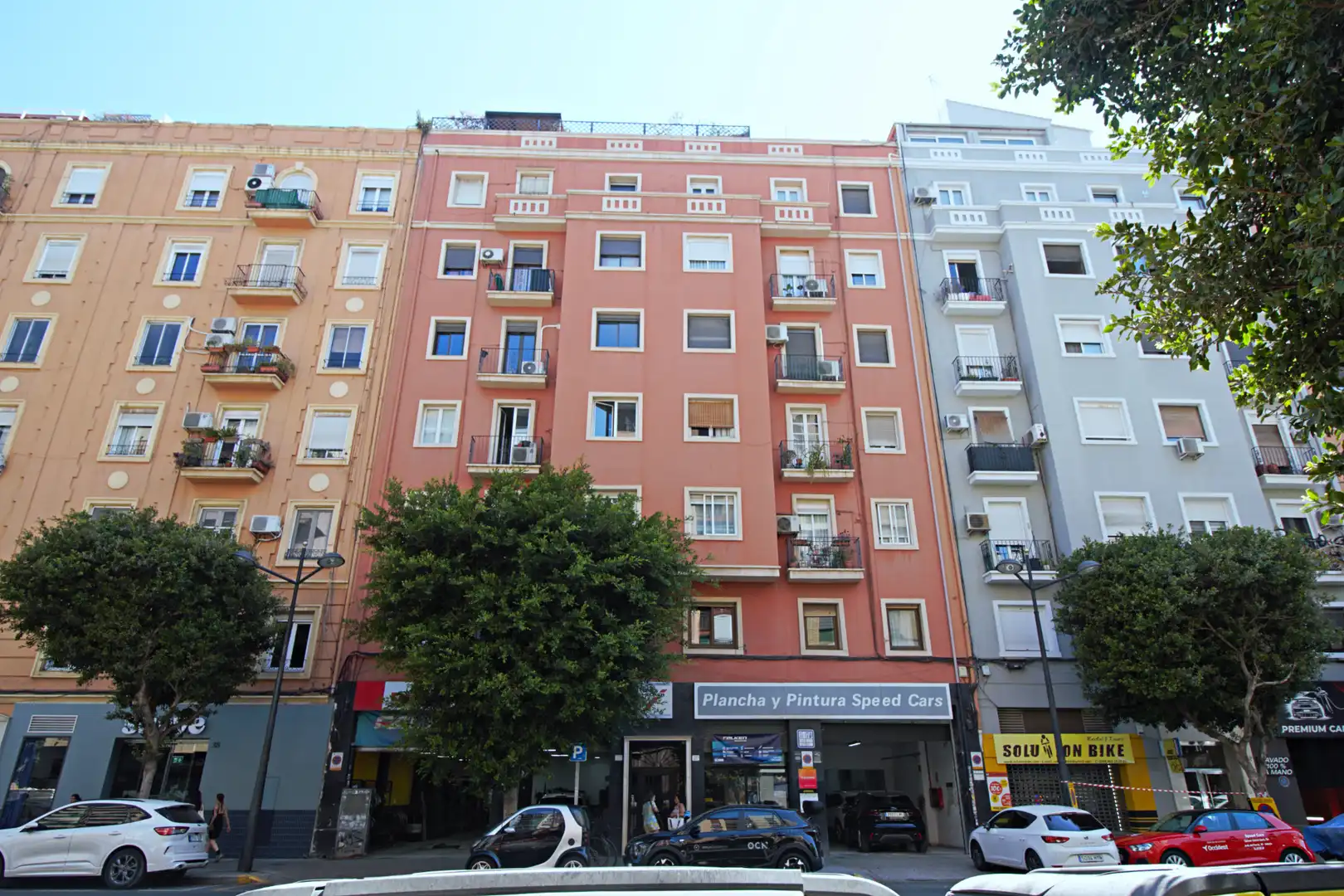 Exterior view of Flat for sale in Valencia  with Furnished, Oven and Washing machine