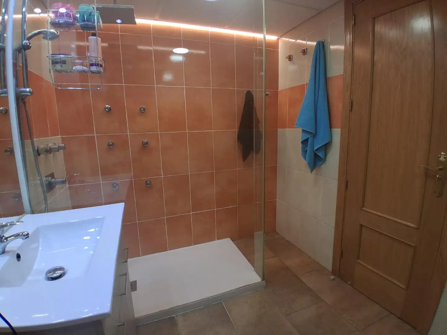 Baño de Piso en venta en Cedillo del Condado con Calefacción y Trastero