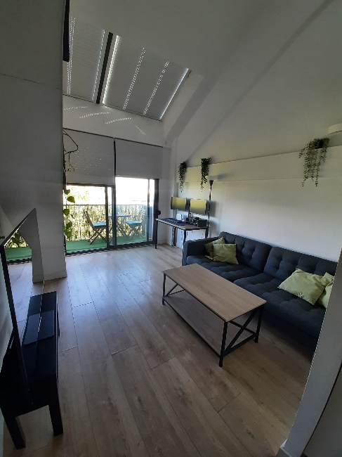Sala d'estar de Apartament en venda en San Sebastián de los Reyes amb Aire condicionat, Terrassa i Piscina comunitària