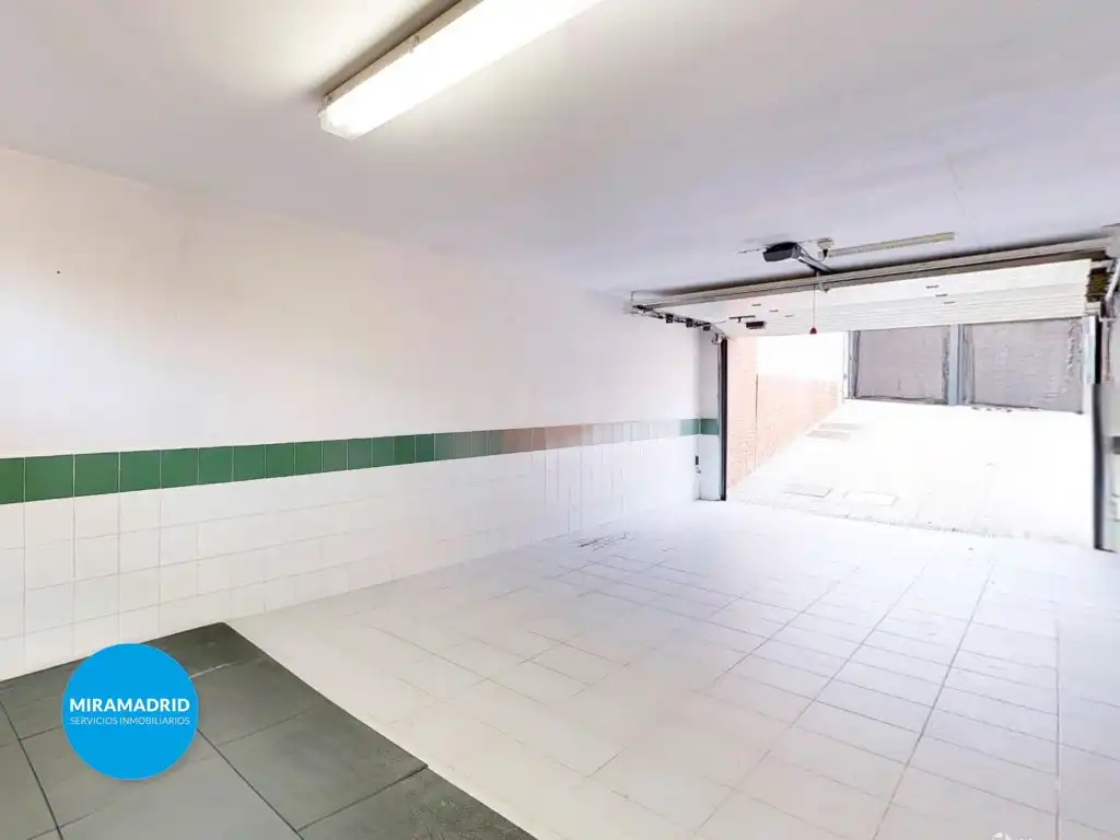 Parking of Detached homes for sale in Paracuellos de Jarama  with Air Conditioner and Swimming Pool
