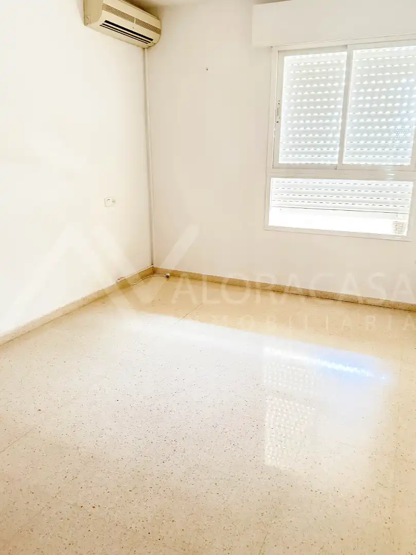 Bedroom of Flat for sale in Málaga  with Air Conditioner and Terrace