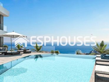 Detached house with balcony for sale in Oltamar - Cucarres