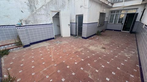 Foto 3 de Casa adosada en venda a Calle Calle Real Utrera, 55, Centro - Doña Mercedes, Dos Hermanas