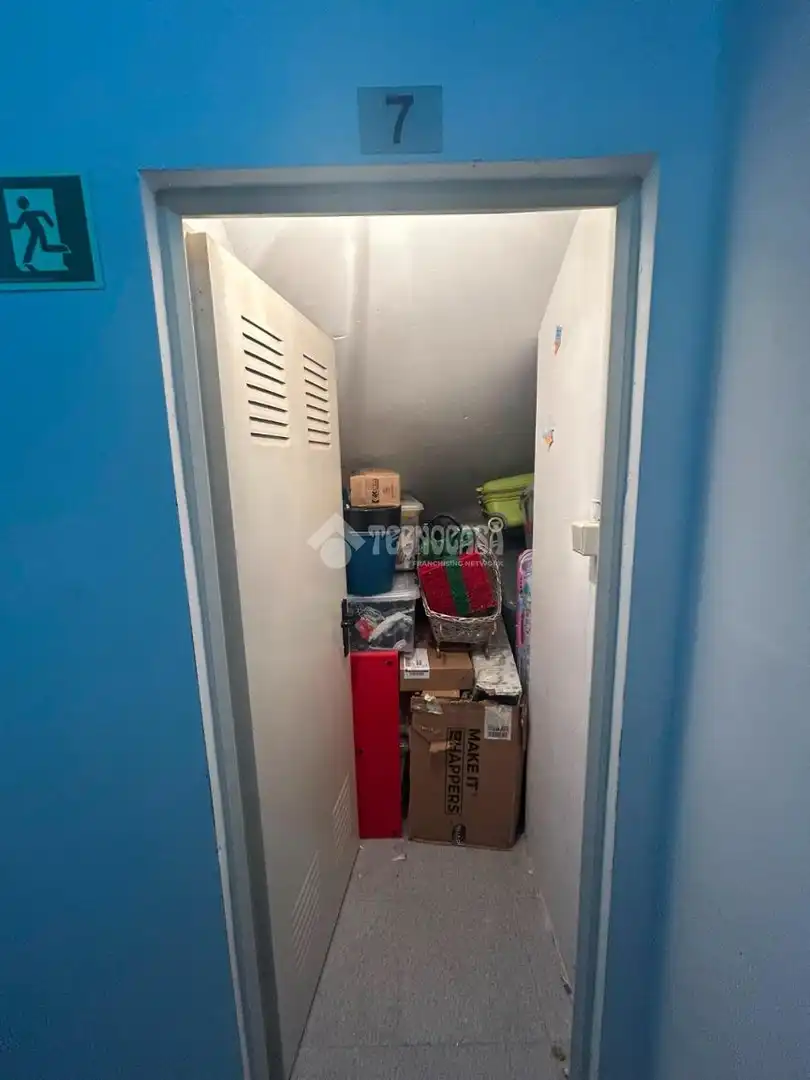 Flat for sale in Madrid  with Air Conditioner, Heating and Storage room