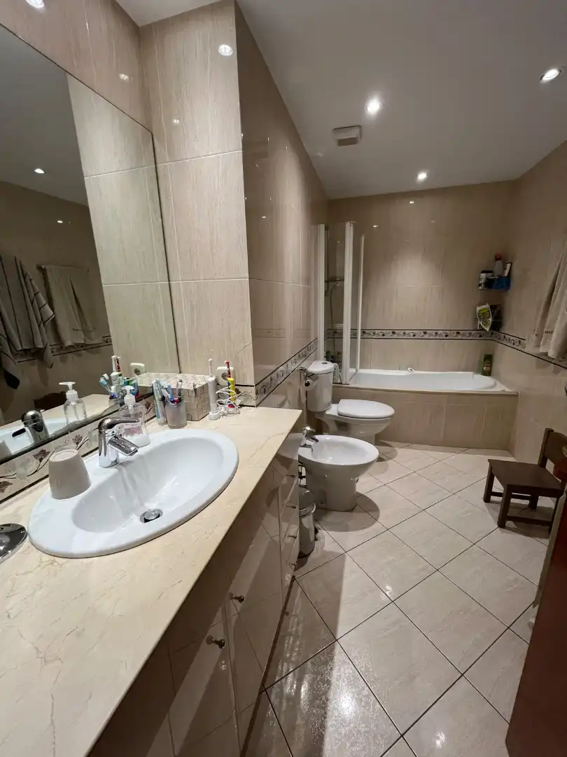 Bathroom of Flat for sale in Centre  