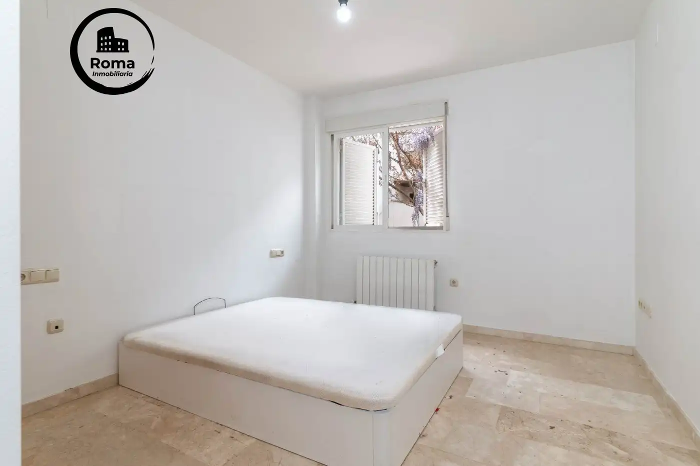 Habitación de Piso en venta en Las Gabias con Aire acondicionado, Calefacción y Jardín privado