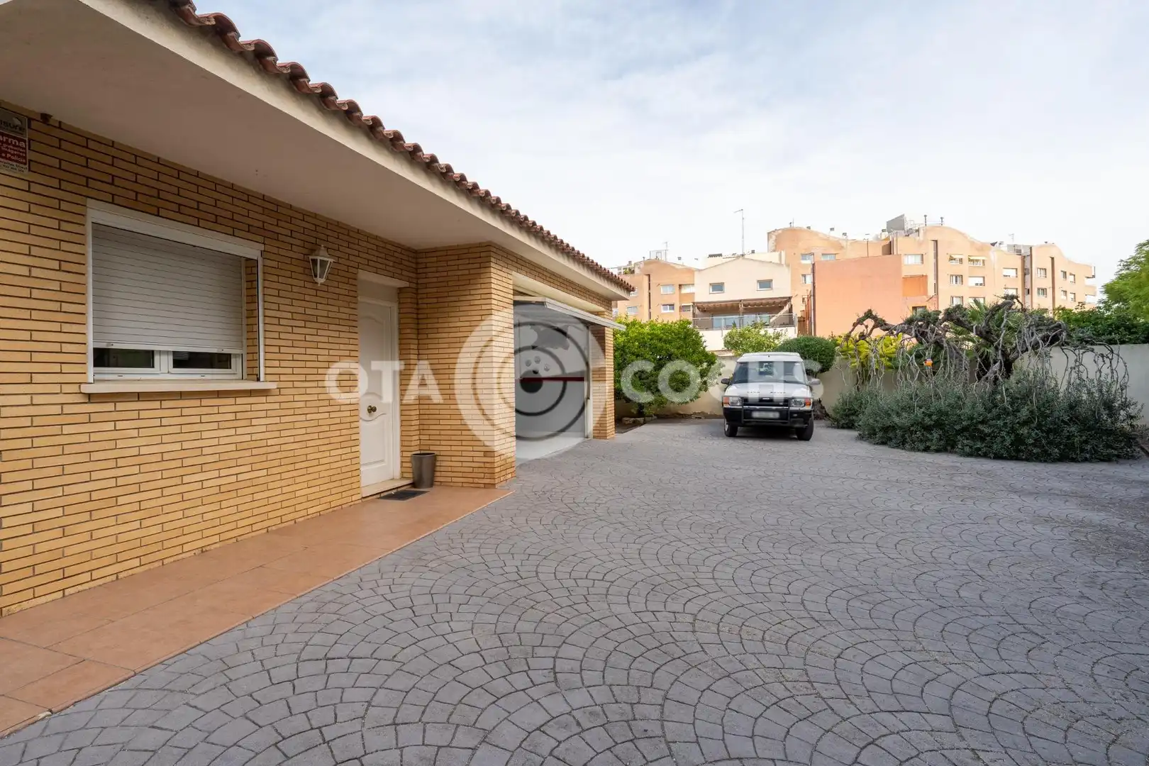 Exterior view of Houses for sale in Ponent
