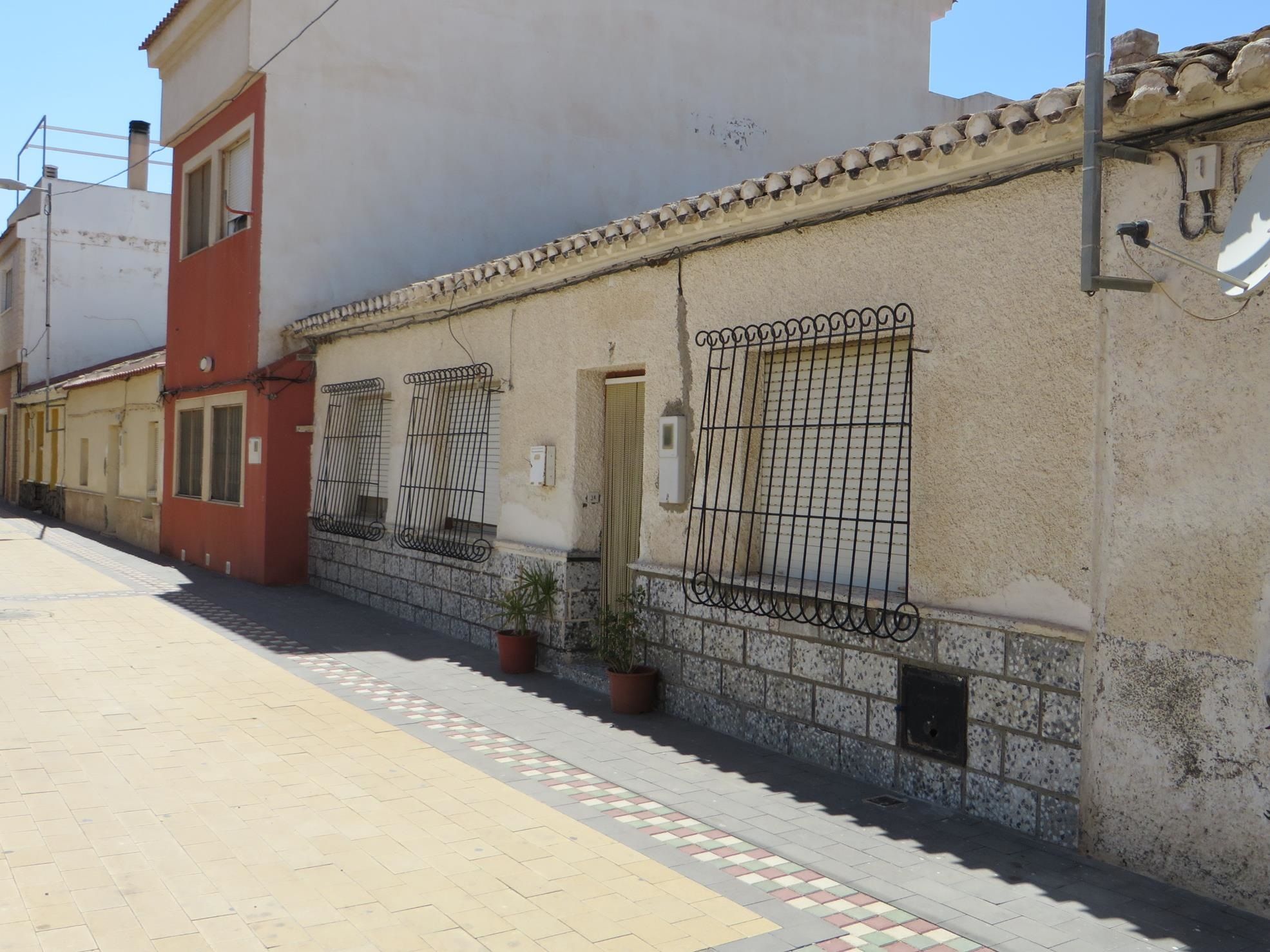 Exterior view of Single-family semi-detached for sale in Santa Coloma de Gramenet